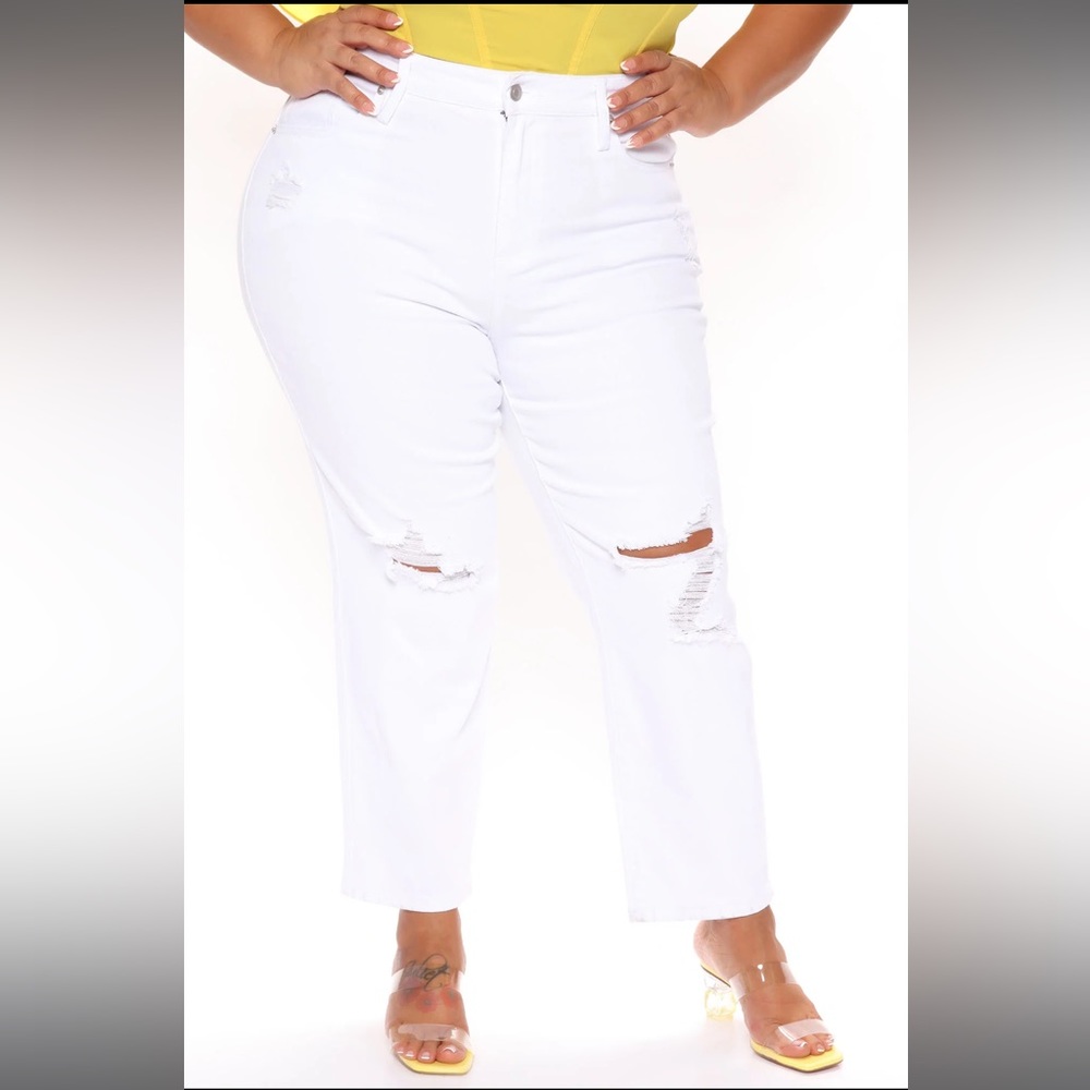 Fashion Nova High Rise Mom Jean white size 1X